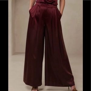 Banana Republic Belay Pant Size 4 Burgundy